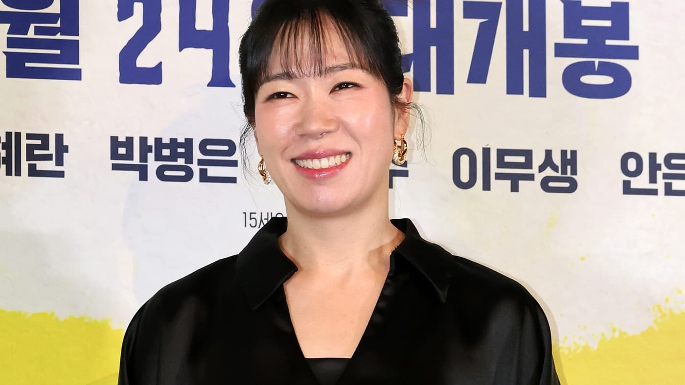 Uhm Hye-ran Akhirnya Tampil Sebagai Pelakon Utama Solo — 'Mad Dance Office' Buktikan Penantian Berbaloi