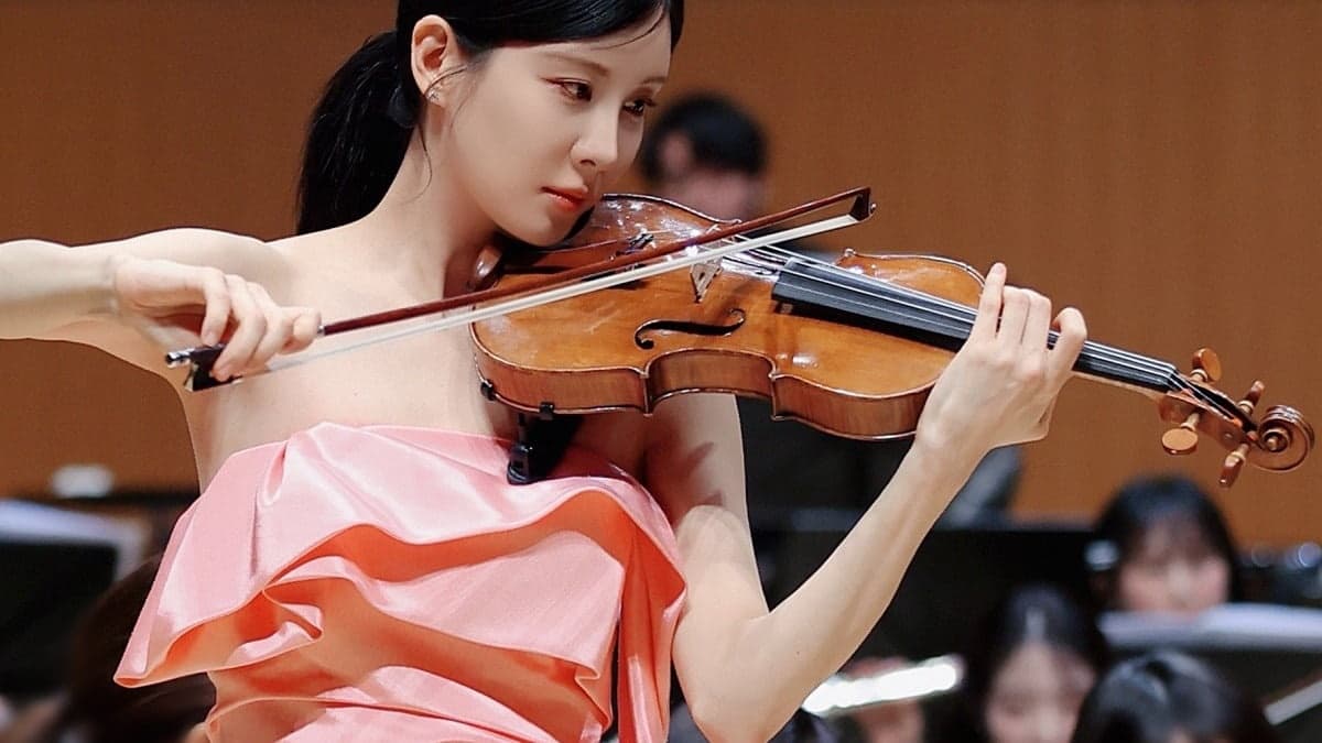 Dari Pentas K-Pop ke Dewan Konsert: Bagaimana Debut Violin Seohyun Membungkam Setiap Pengkritik