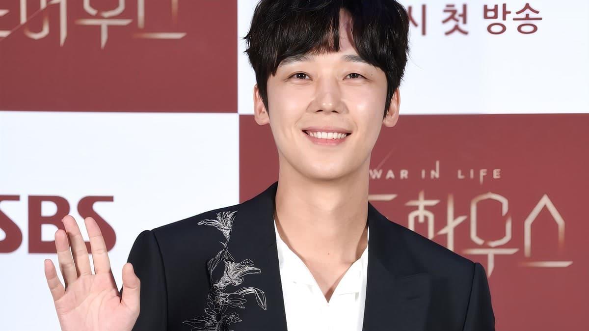 Yoon Jong-hoon Hanya Dibayar $150 Setiap Episod Sebagai Extras — Inilah Perjalanannya Menjadi Bintang Sensasi Penthouse