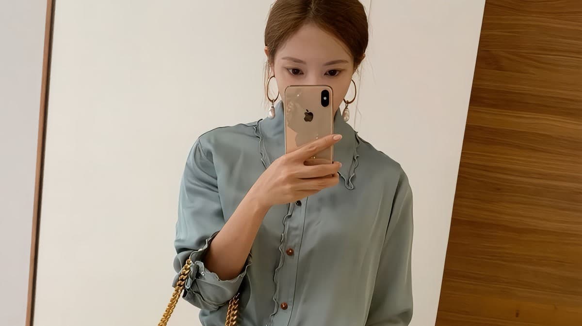 Hyomin T-ARA Mempesonakan dengan Gaya Lapangan Terbang Elegan Menuju Chengdu
