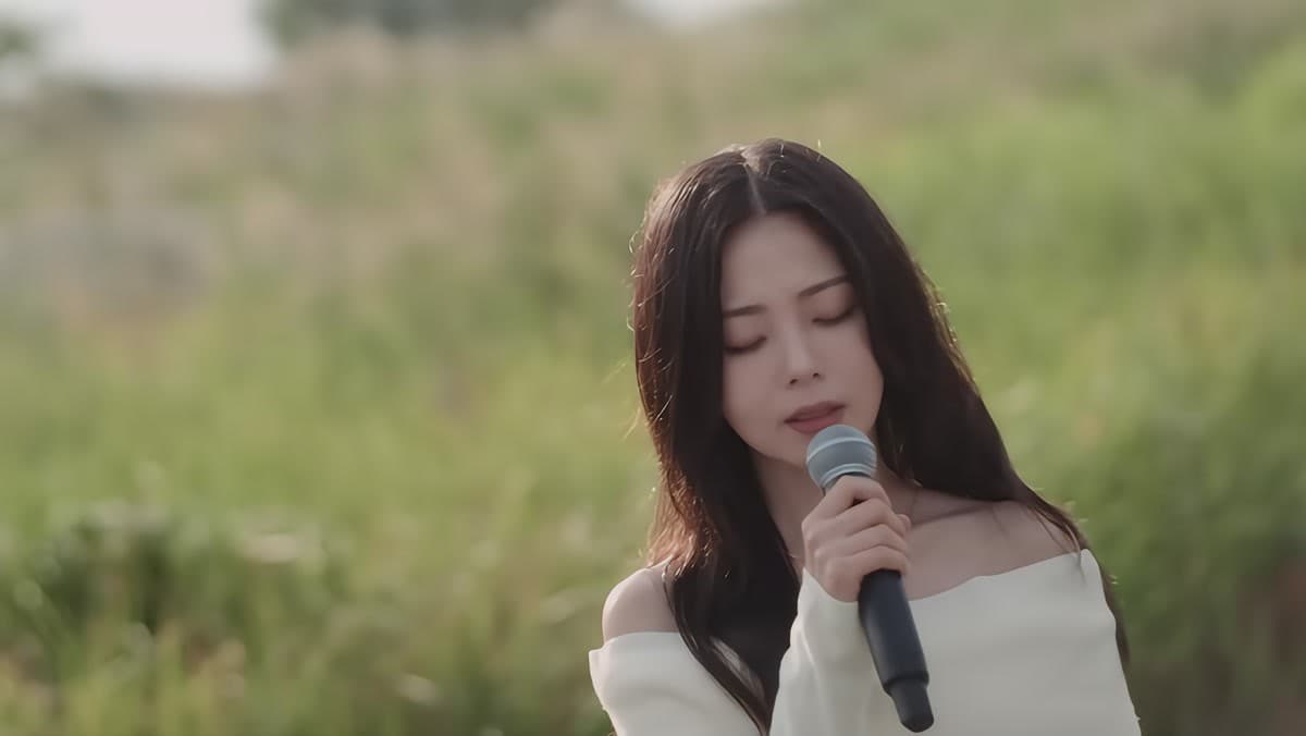 HYNN Hos Rancangan Muzik Web Bulanan '월간다음' — Hanya Suara yang Penting