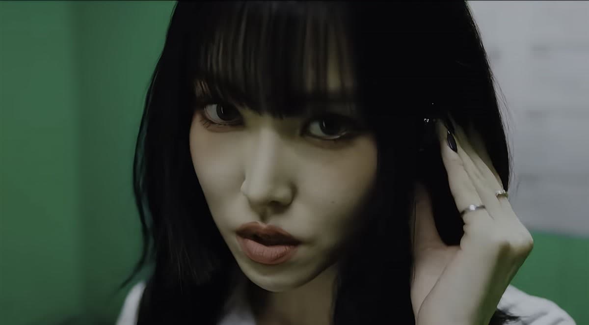 YUJU Meluahkan Kisah di Sebalik "첫사랑은 저주다" — Cinta Pertama sebagai Sumpah Abadi