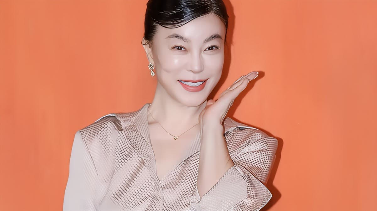Choi Hwa-jeong Berkongsi Kenangan Tersesat di Seoul Waktu Kecil — Ketenangannya Sejak Bayi Menjelaskan Segalanya