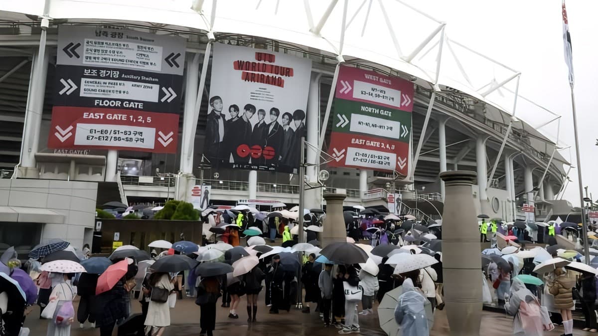 Jungkook Tangkap Drone di Tengah Konsert — Peminat BTS Tidak Percaya