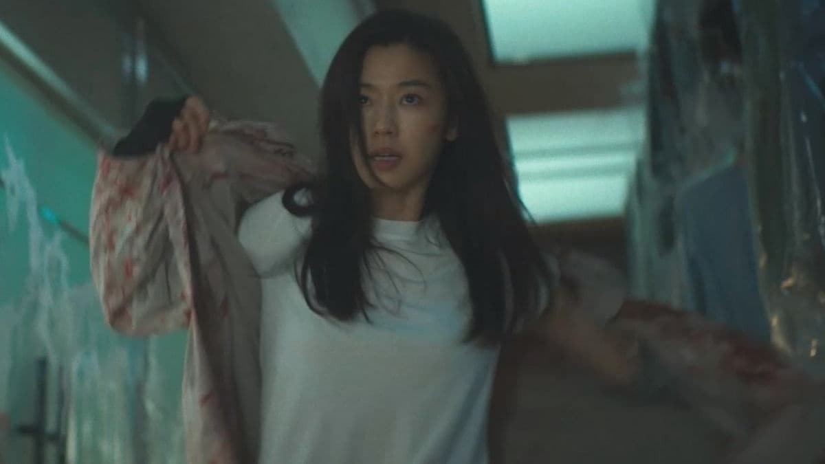 Jun Ji-hyun Tampil dengan Perhiasan Piaget Pertama di Dunia di Incheon Sebelum Perjalanan ke Geneva