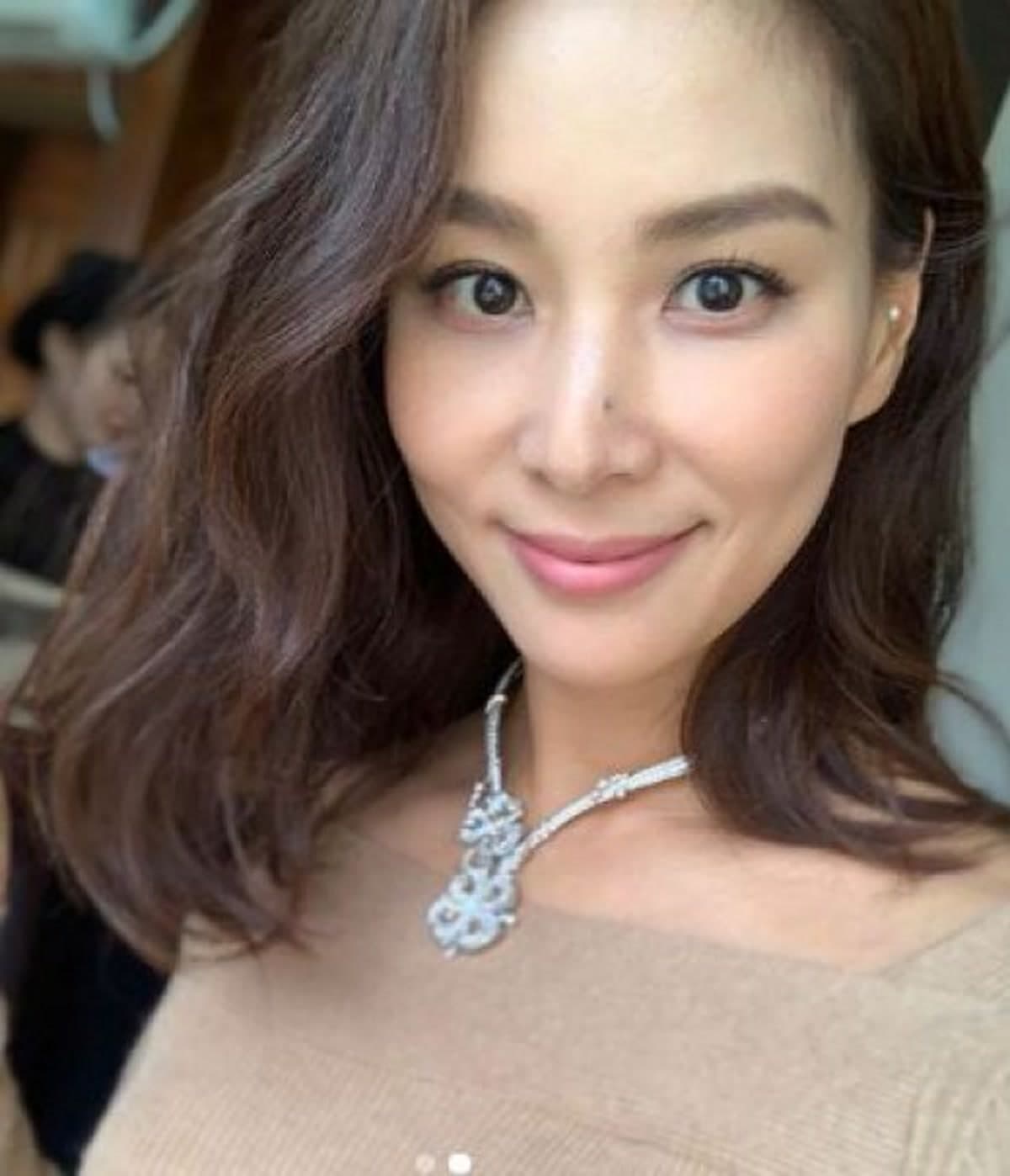 Mengapa gaya keibuan tanpa hagwon Ko So-young menjadi tular